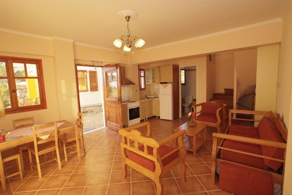 Irida Armenistís Quarto foto